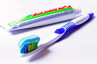toothbrush-685326_400.jpg
