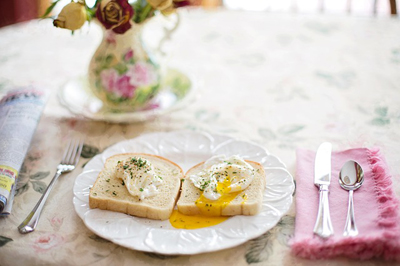 poached-eggs-on-toast-739401_400.jpg